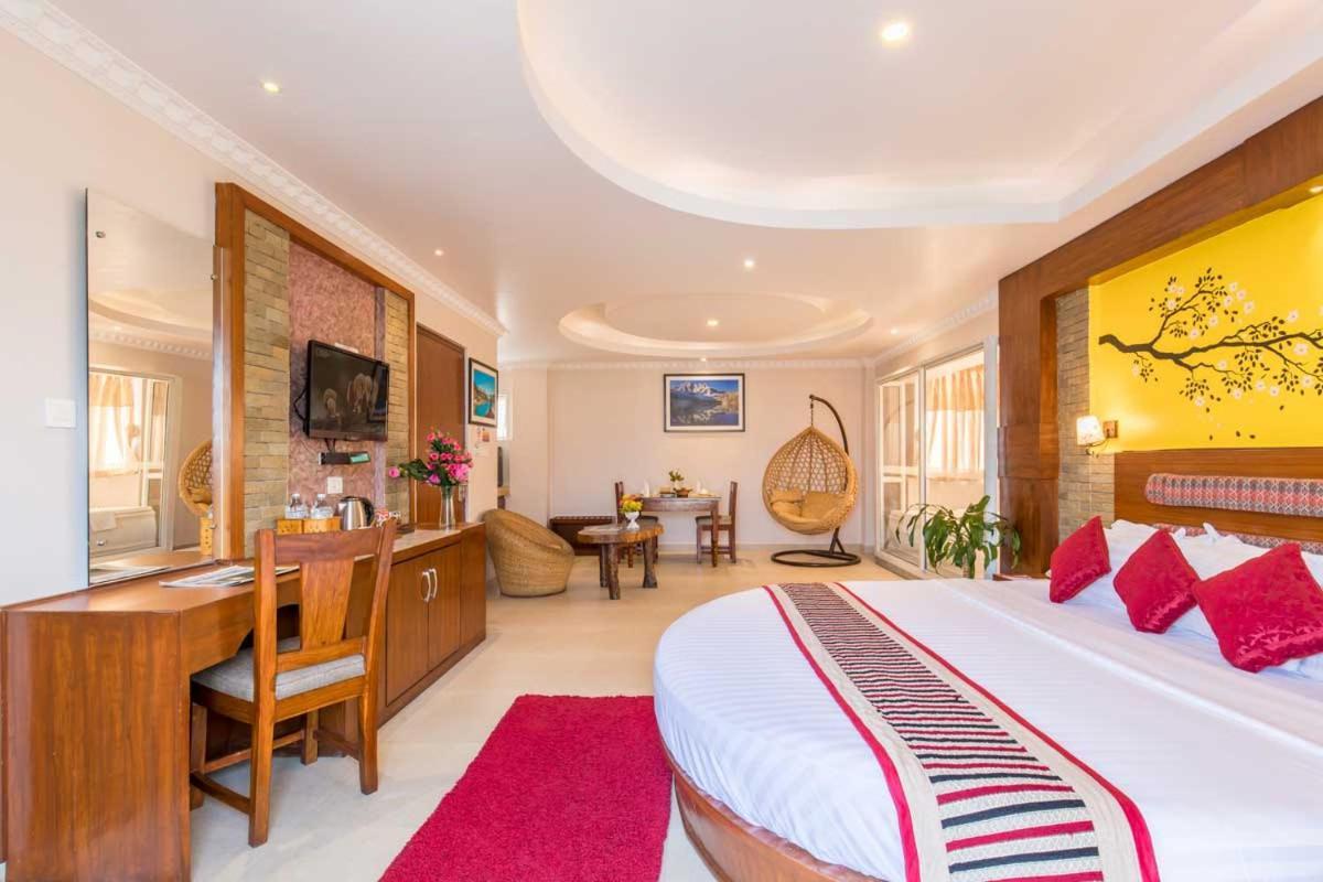 Kuti Resort & Spa Покхара Экстерьер фото
