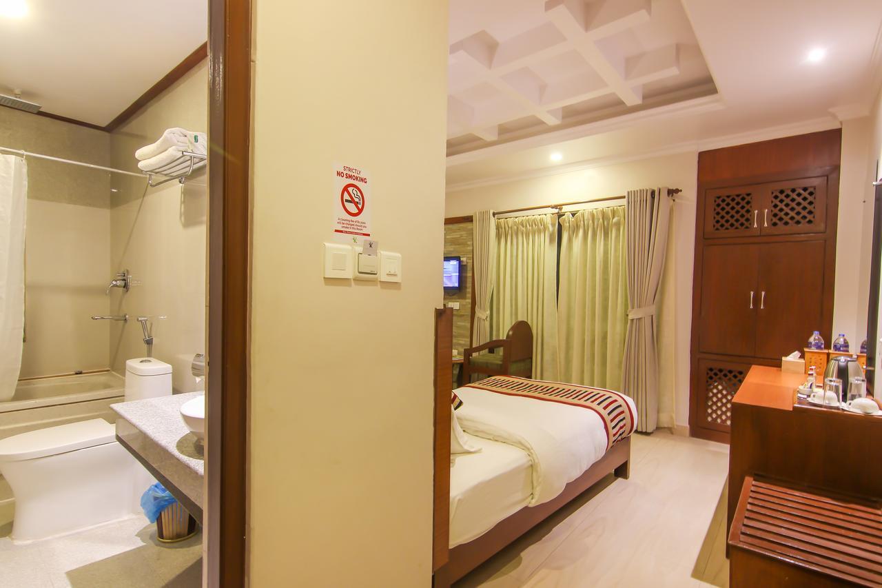 Kuti Resort & Spa Покхара Экстерьер фото